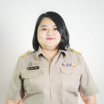 นางสาวปรัชญธร  ศิลปกุล