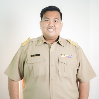 นายภูมิพัฒน์  ฤทธิโชค